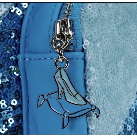 Loungefly: Princess Cinderella Sequin Set - Picture 8 of 11